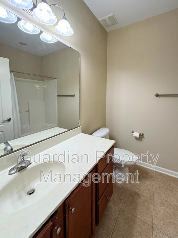 Charming 3 Bed 2 Bath Condo in Fayetteville property image