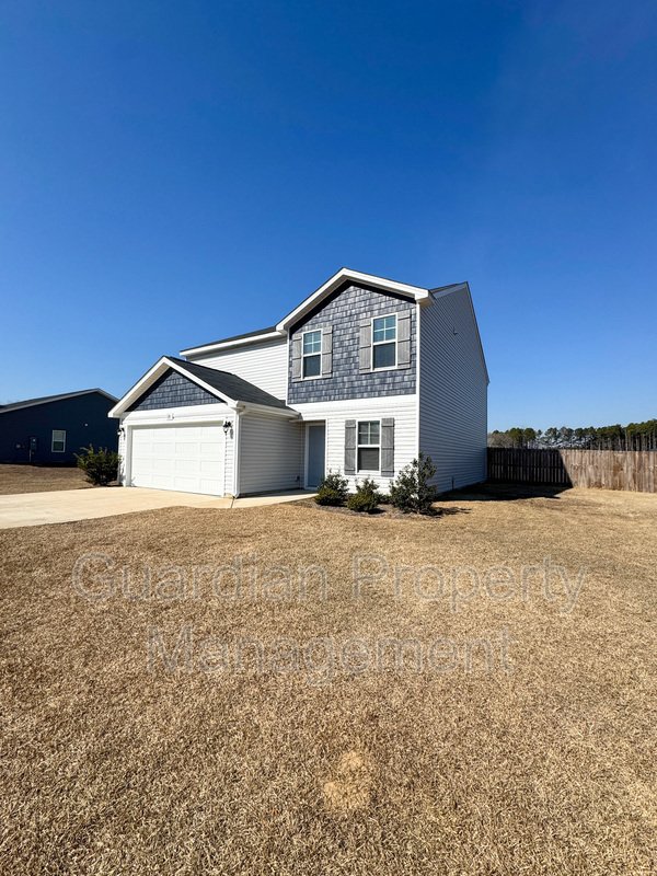 Spacious 4 Bed 2.5 Bath Home with Flex Rooms property image