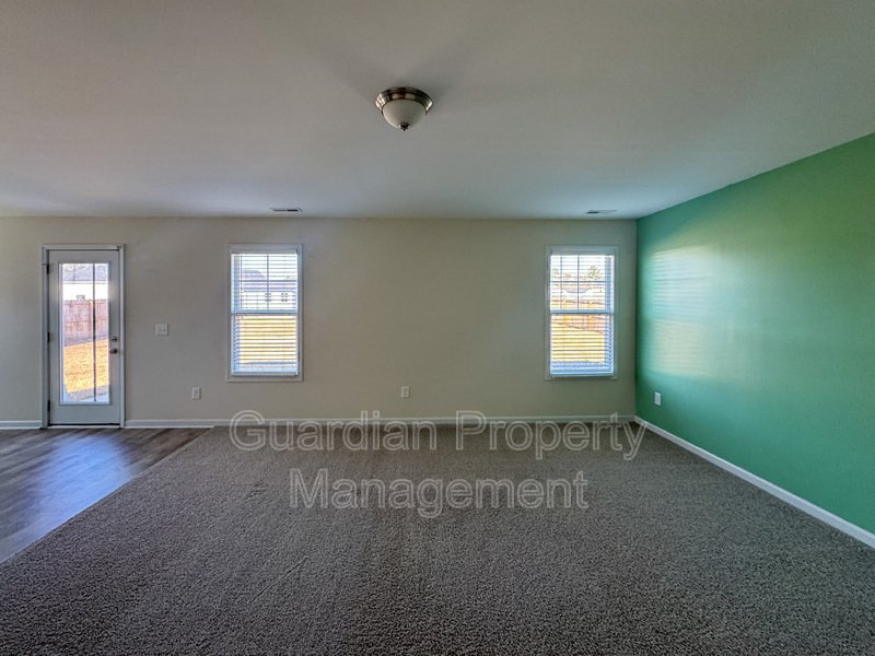 Spacious 4 Bed 2.5 Bath Home with Flex Rooms property image