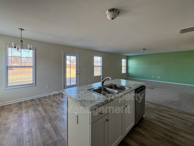 Spacious 4 Bed 2.5 Bath Home with Flex Rooms property image