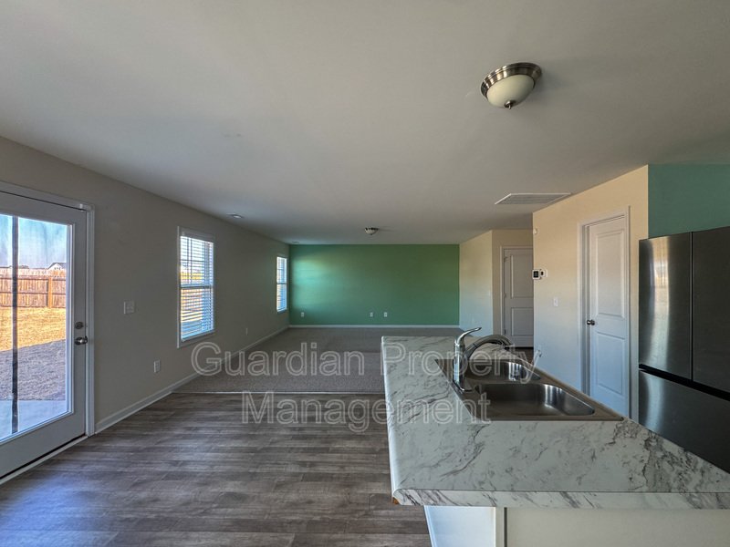 Spacious 4 Bed 2.5 Bath Home with Flex Rooms property image