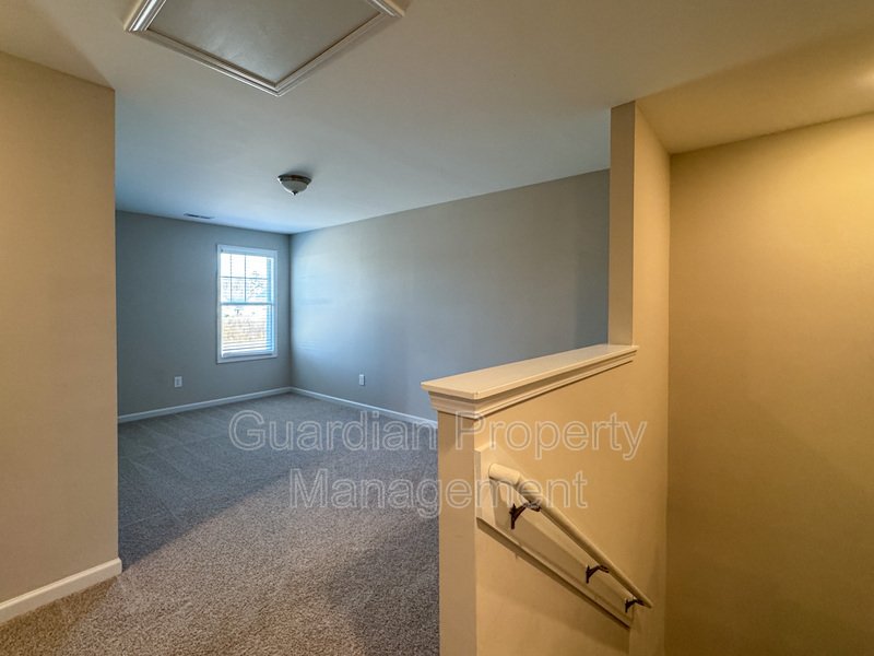 Spacious 4 Bed 2.5 Bath Home with Flex Rooms property image