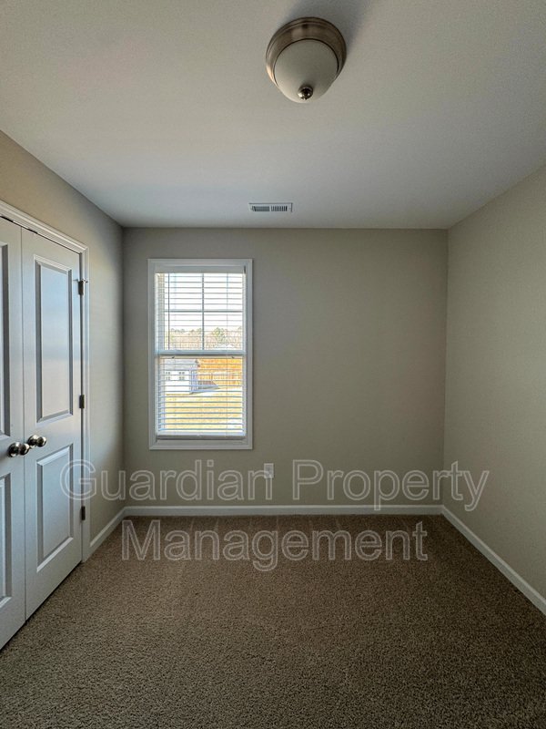 Spacious 4 Bed 2.5 Bath Home with Flex Rooms property image