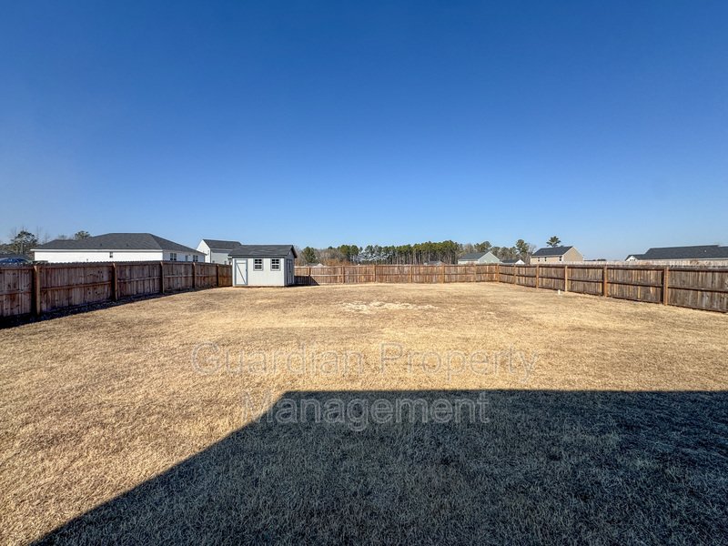 Spacious 4 Bed 2.5 Bath Home with Flex Rooms property image