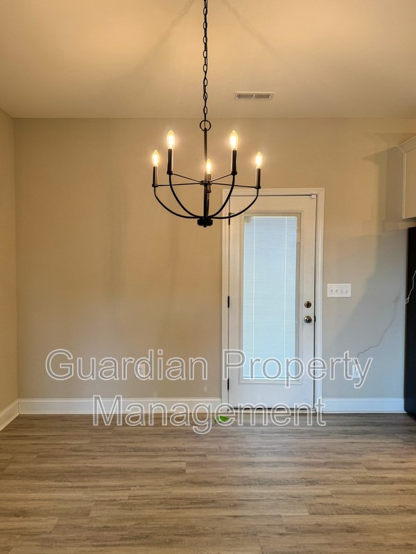 Beautiful 4 Bed 3 Bath Home with Bonus Room property image