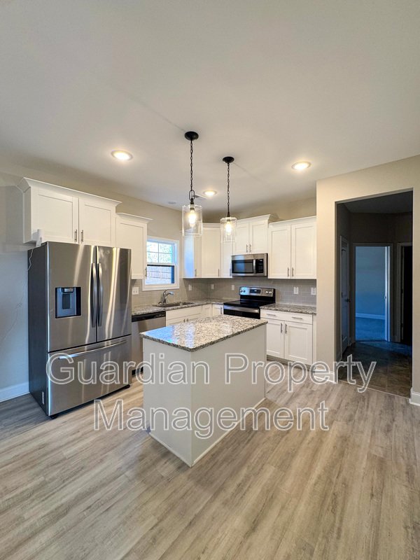 Beautiful 4 Bed 3 Bath Home with Bonus Room property image