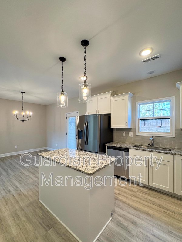 Beautiful 4 Bed 3 Bath Home with Bonus Room property image