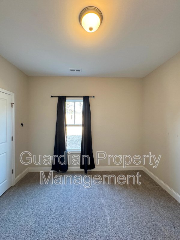 Beautiful 4 Bed 3 Bath Home with Bonus Room property image