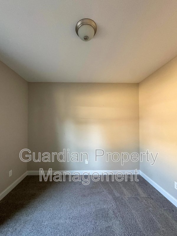 Beautiful 4 Bed 3 Bath Home with Bonus Room property image