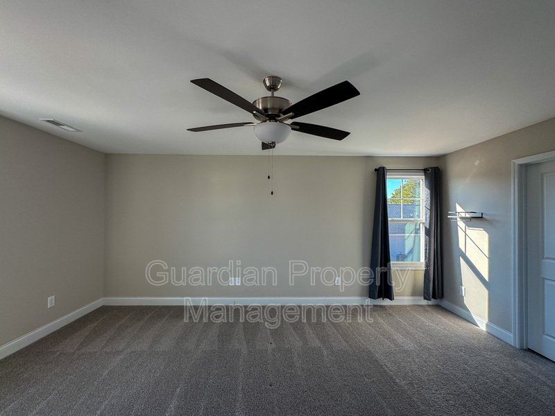 Beautiful 4 Bed 3 Bath Home with Bonus Room property image