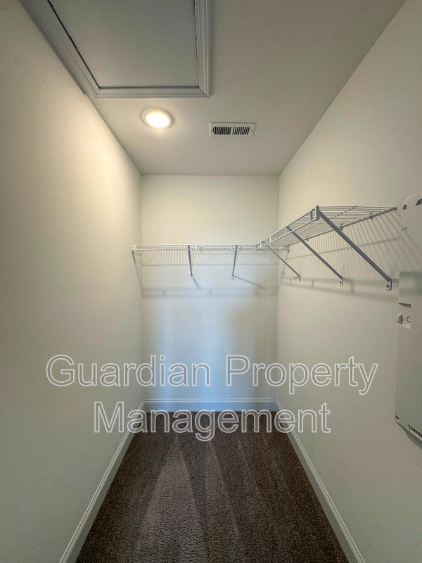 Beautiful 4 Bed 3 Bath Home with Bonus Room property image