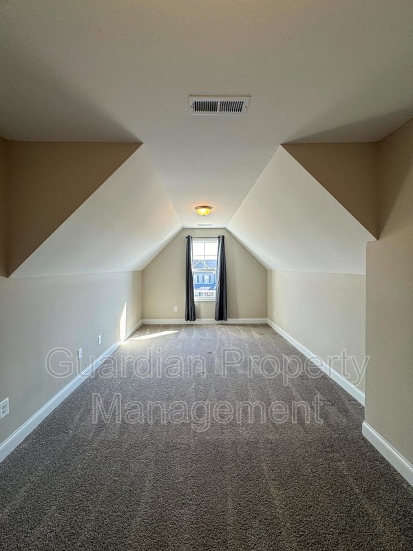 Beautiful 4 Bed 3 Bath Home with Bonus Room property image