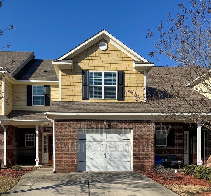 Lovely 3 Bed 2.5 Bath Townhome with Community Amenities property image