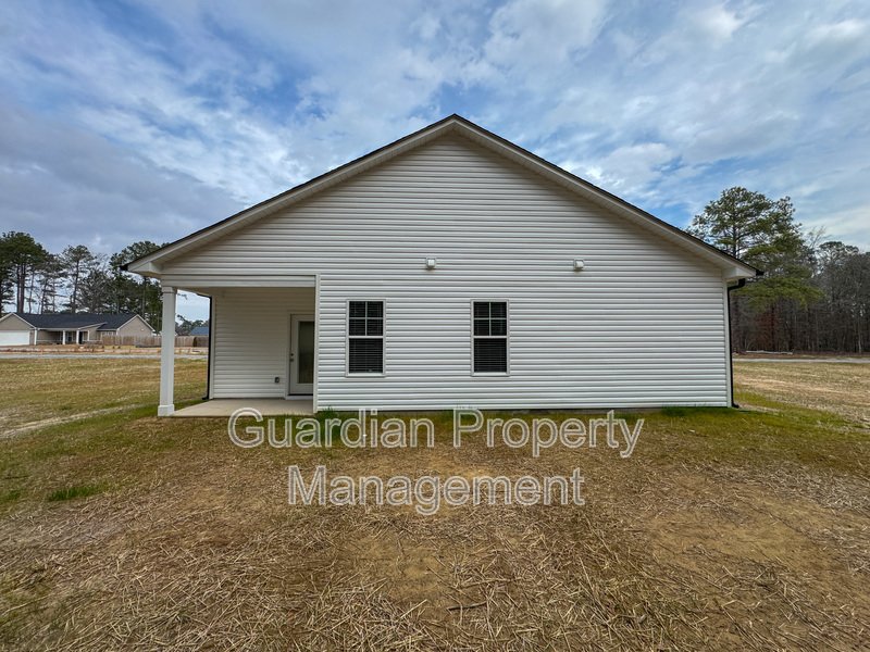 Beautiful 3 Bed 2 Bath Home in Raeford property image