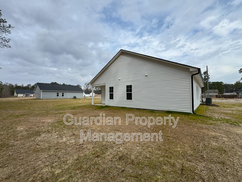 Beautiful 3 Bed 2 Bath Home in Raeford property image