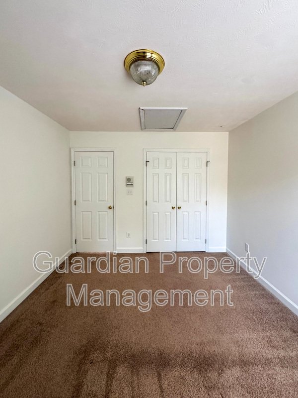 Charming 3 Bed 2.5 Bath Home in Gated Community property image