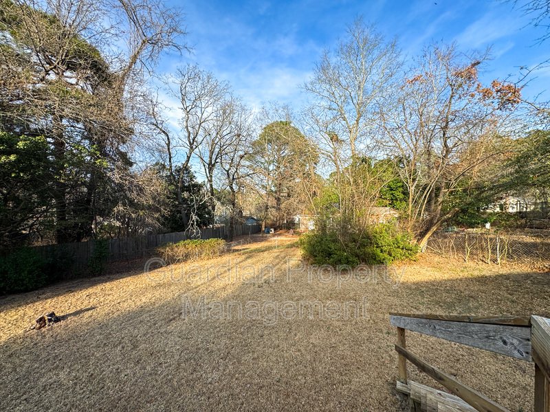 Charming 3 Bed 1.5 bath in College Lakes property image