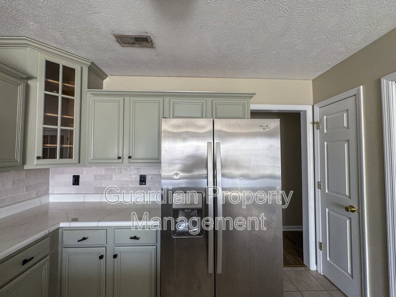 Lovely 3 Bed 2 Bath Home with Bonus Room property image