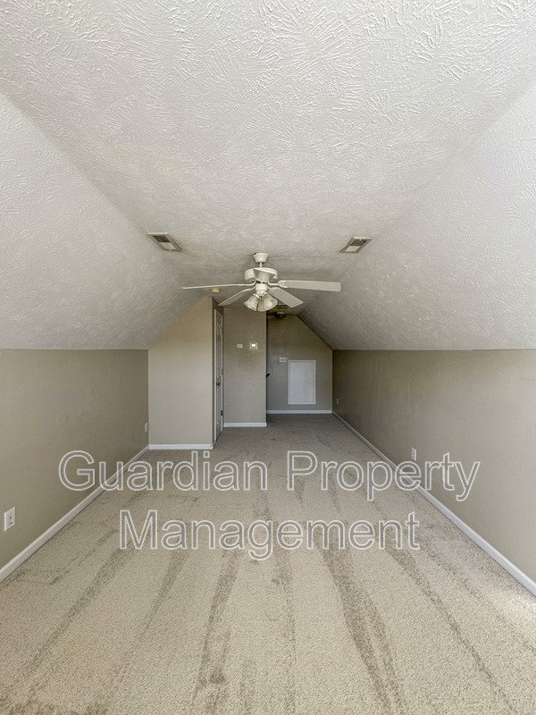 Lovely 3 Bed 2 Bath Home with Bonus Room property image