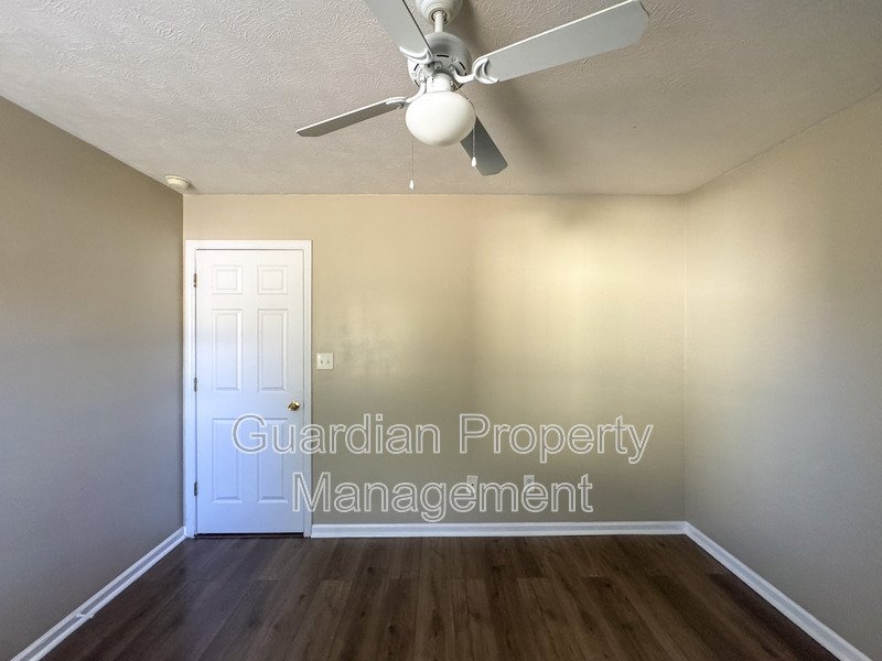 Lovely 3 Bed 2 Bath Home with Bonus Room property image