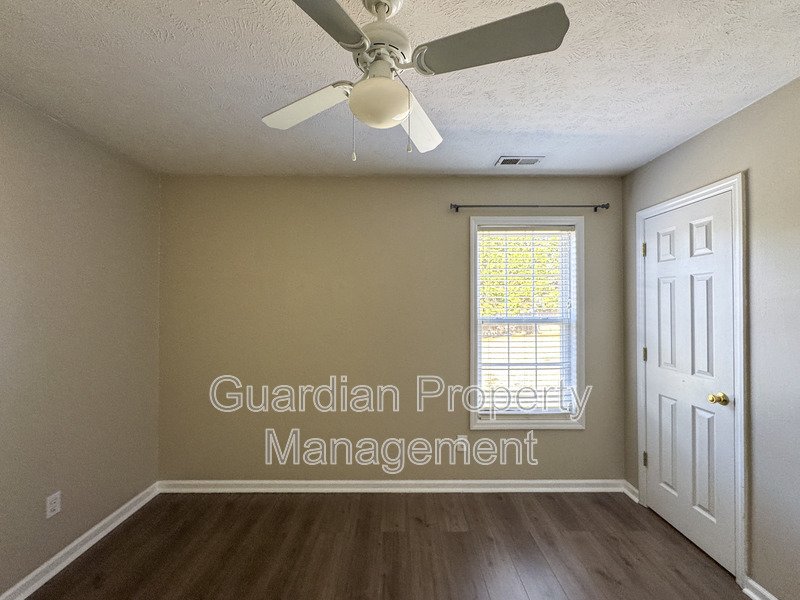 Lovely 3 Bed 2 Bath Home with Bonus Room property image