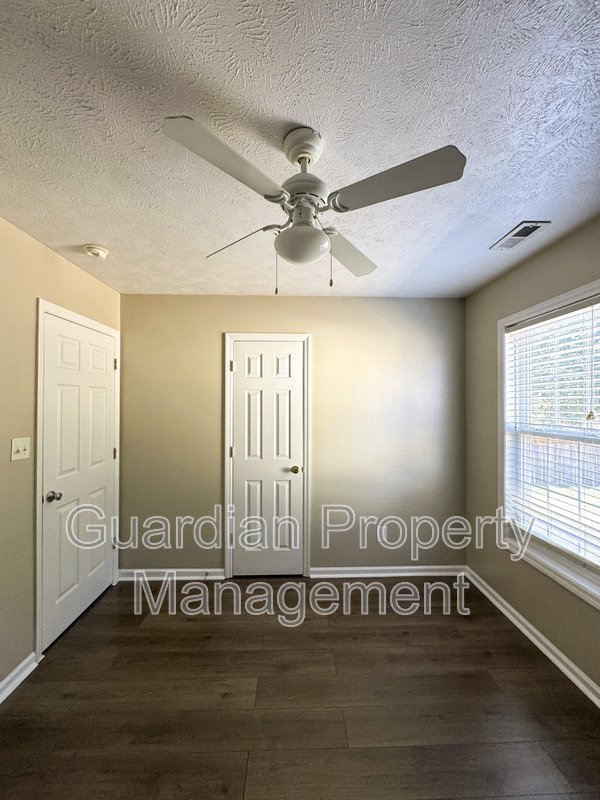 Lovely 3 Bed 2 Bath Home with Bonus Room property image