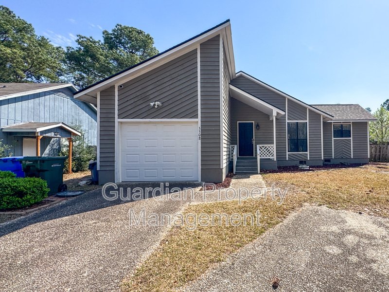 Beautiful 3 Bed 2 Bath Home with Fenced Backyard property image