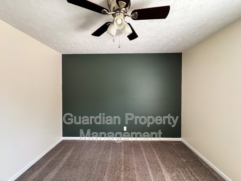 Beautiful 3 Bed 2 Bath Home with Fenced Backyard property image