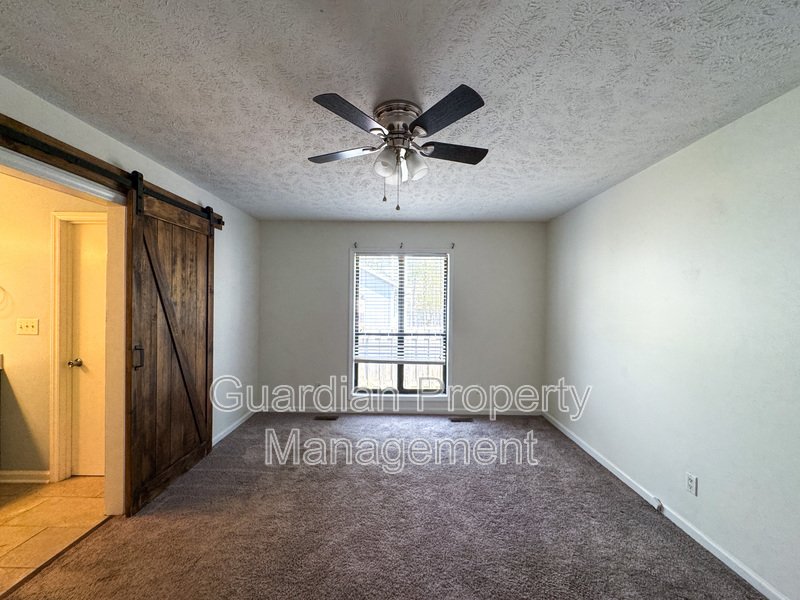 Beautiful 3 Bed 2 Bath Home with Fenced Backyard property image