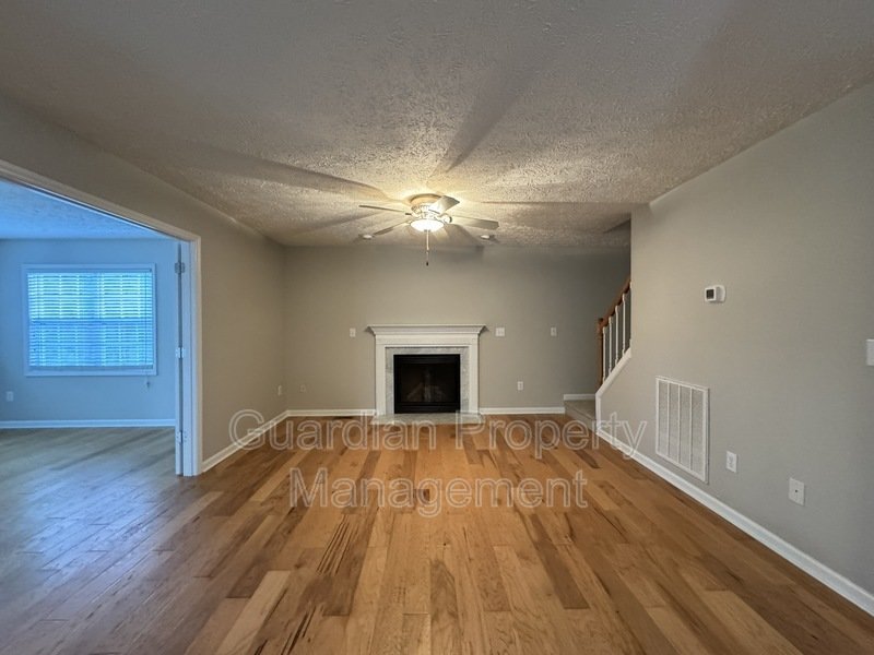 Spacious 4 Bed 2.5 Bath Home in Carolina Lakes property image