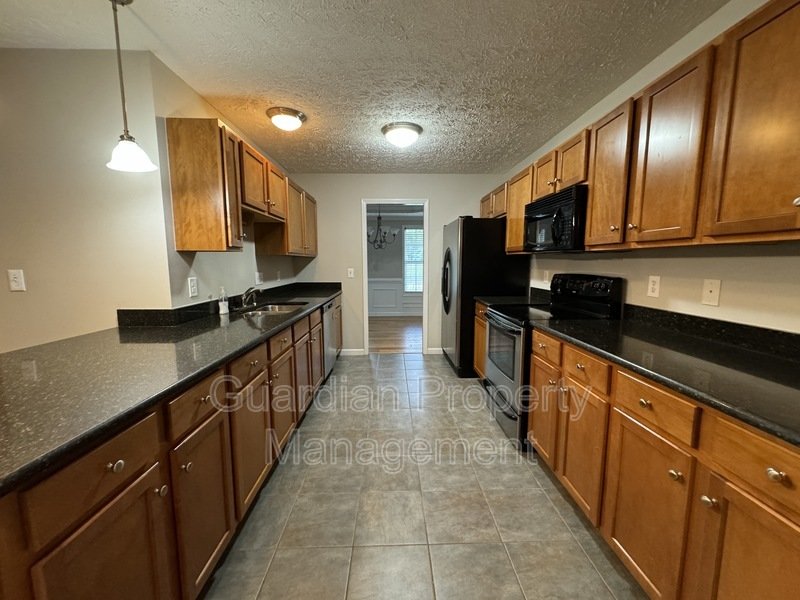 Spacious 4 Bed 2.5 Bath Home in Carolina Lakes property image