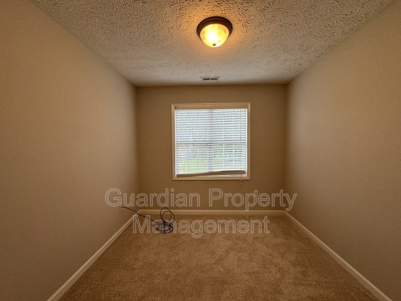 Spacious 4 Bed 2.5 Bath Home in Carolina Lakes property image