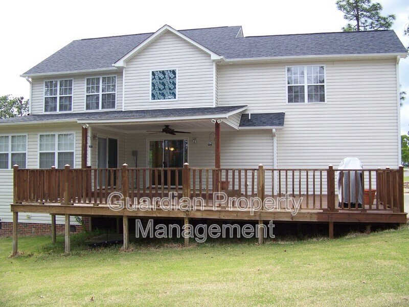 Spacious 4 Bed 2.5 Bath Home in Carolina Lakes property image