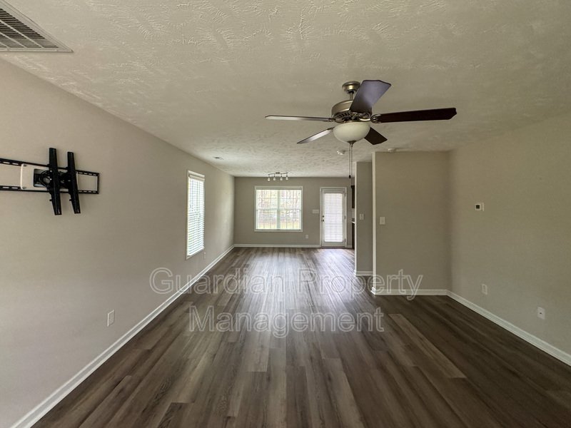 Well-Maintenance 4 Bed 2.5 Bath Hoke County Home property image