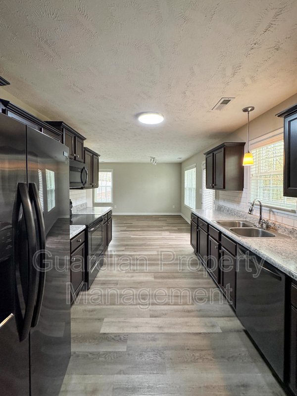 Well-Maintenance 4 Bed 2.5 Bath Hoke County Home property image