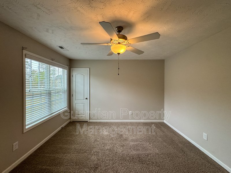 Well-Maintenance 4 Bed 2.5 Bath Hoke County Home property image