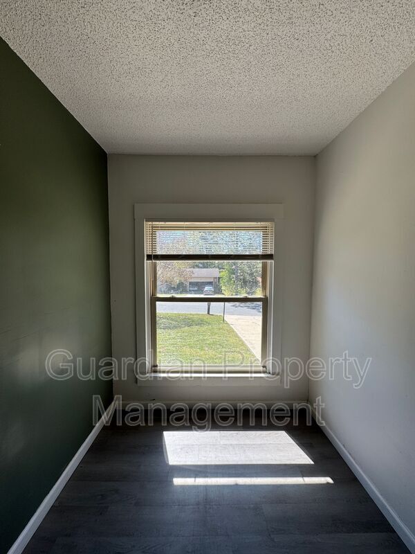 Charming 3 Bed 2 Bath Home with Fenced Yard property image