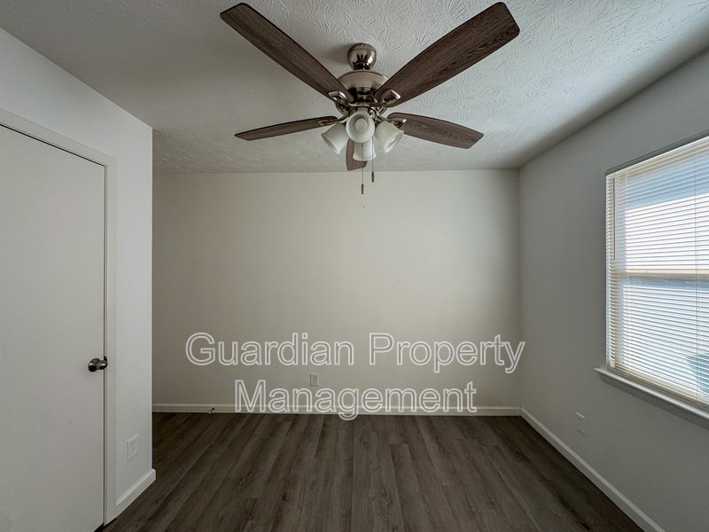 Charming 3 Bed 2 Bath Home with Fenced Yard property image