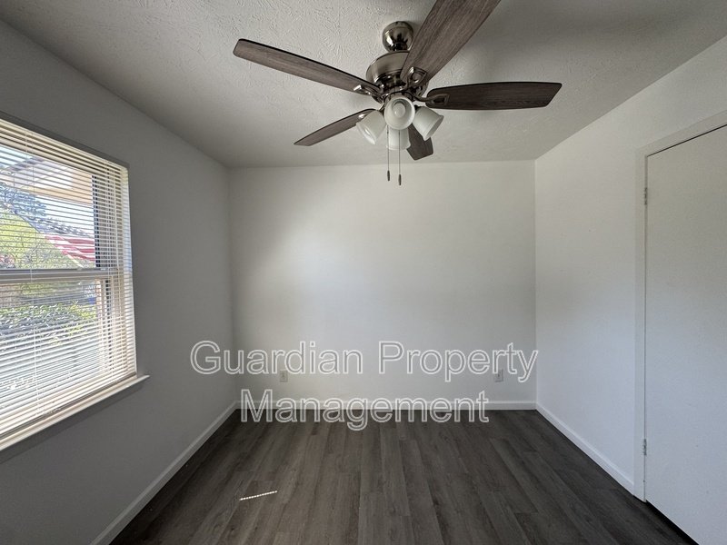 Charming 3 Bed 2 Bath Home with Fenced Yard property image