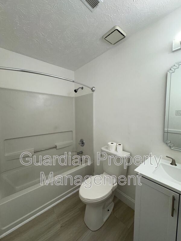 Charming 3 Bed 2 Bath Home with Fenced Yard property image