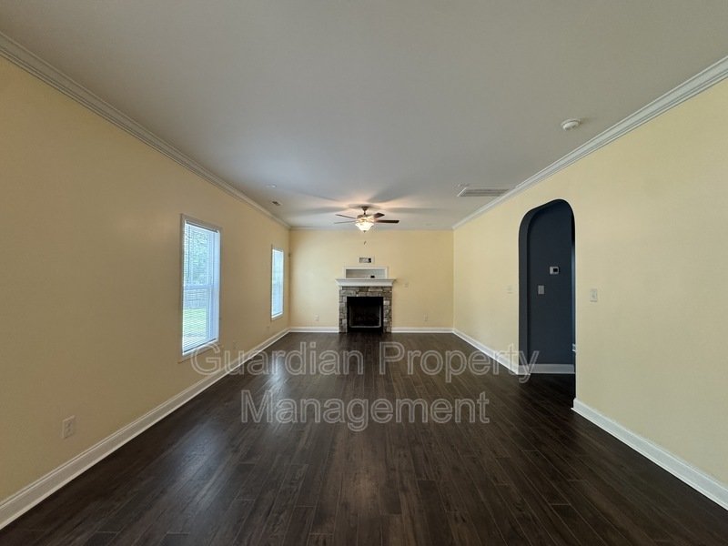 Beautiful 4 Bed 2.5 Bath Home with Fenced Backyard property image