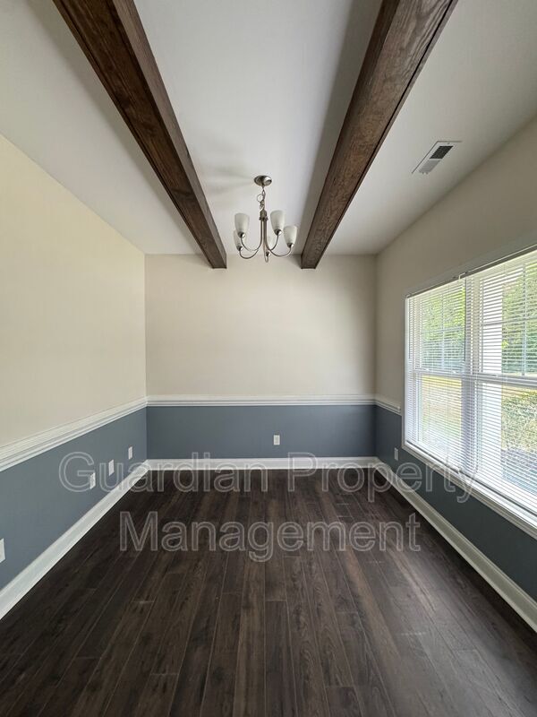 Beautiful 4 Bed 2.5 Bath Home with Fenced Backyard property image