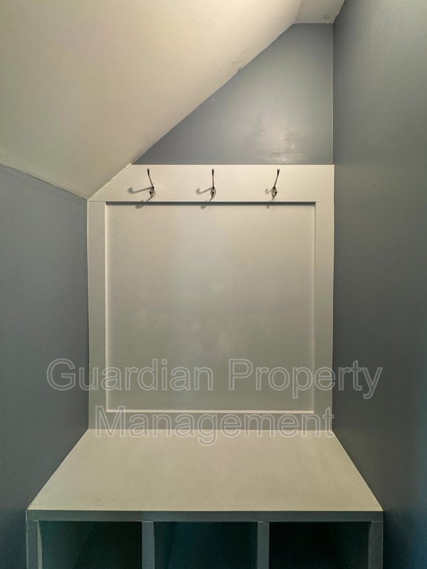 Beautiful 4 Bed 2.5 Bath Home with Fenced Backyard property image