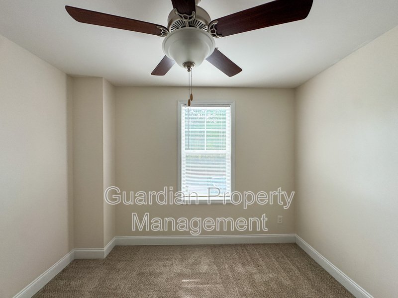 Beautiful 4 Bed 2.5 Bath Home with Fenced Backyard property image