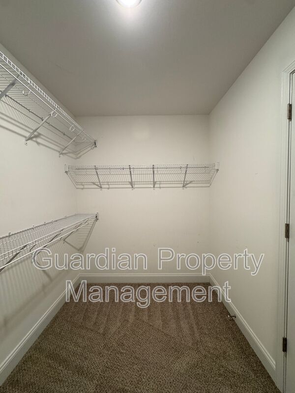 Beautiful 4 Bed 2.5 Bath Home with Fenced Backyard property image
