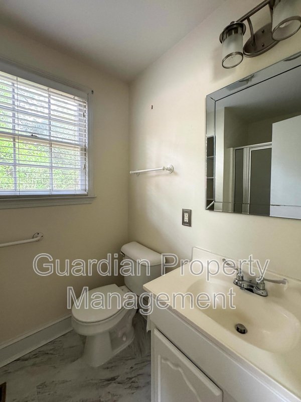 Charming 3 Bed 2 Bath Fayetteville Home property image