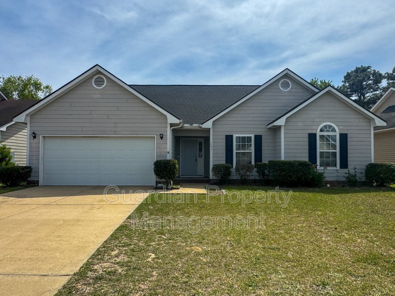 Charming 3 Bed 2 Bath Home with Bonus Room property image