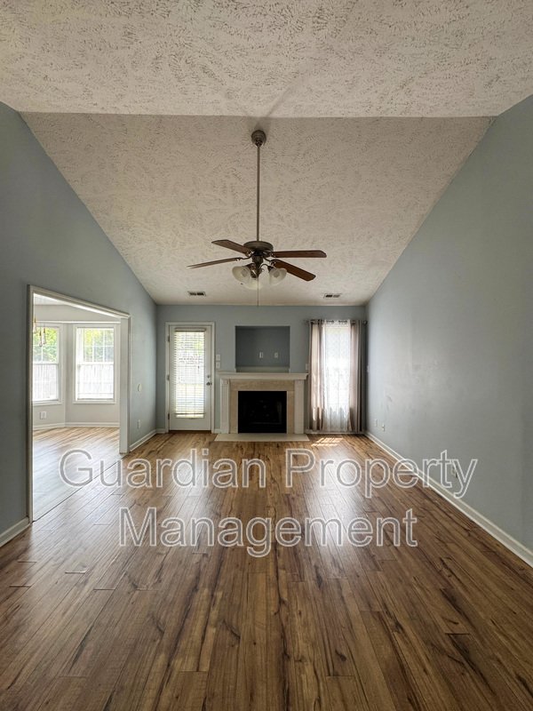 Charming 3 Bed 2 Bath Home with Bonus Room property image