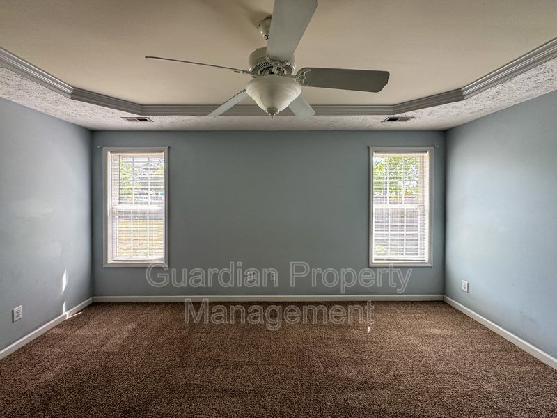 Charming 3 Bed 2 Bath Home with Bonus Room property image
