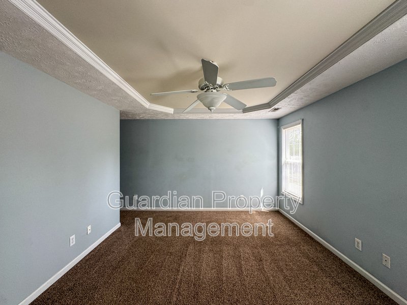 Charming 3 Bed 2 Bath Home with Bonus Room property image